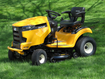 Трактор садовый Cub Cadet XT2 QR106 купить в Минске, честные цены. - №1