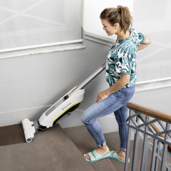 Пылесос аккумуляторный для влажной уборки пола KARCHER FC 5 Cordless Premium купить в Минске. - №1