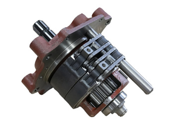 90-4202020-К0001 Крышка ВОМ МТЗ-920 (вал отбора мощности) усиленн без гидроподъем, 8 ш., раб=56 мм, торм=34 мм, БЗТДиА - №1